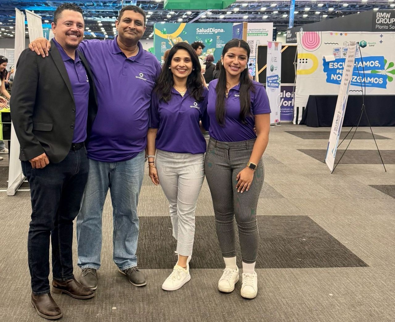 Image for Equipo experto impulsando el éxito